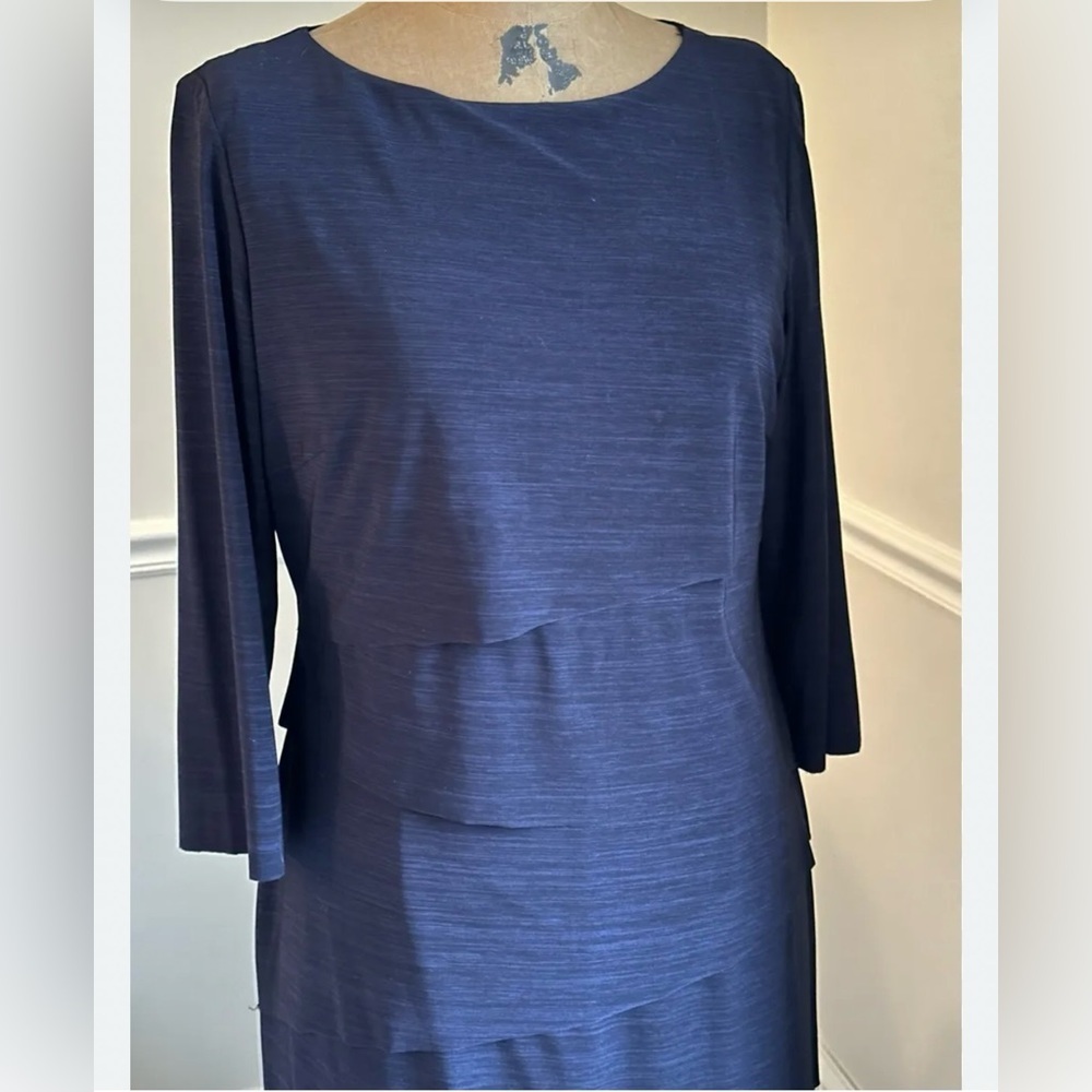 Tahari Arthur S. Levine Dress Navy Blue Tiered-Sz6 NWOT-Flattering! - Picture 13 of 15